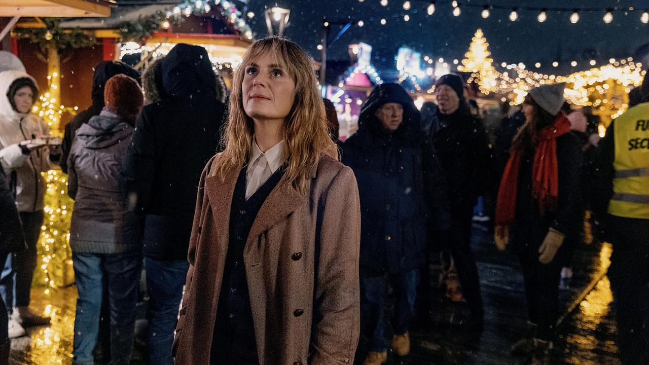 "Tatort: Fährmann": Die Weihnachtsstimmung geht flöten: Staatsanwältin Anita Wegenast (Rachel Braunschweig)