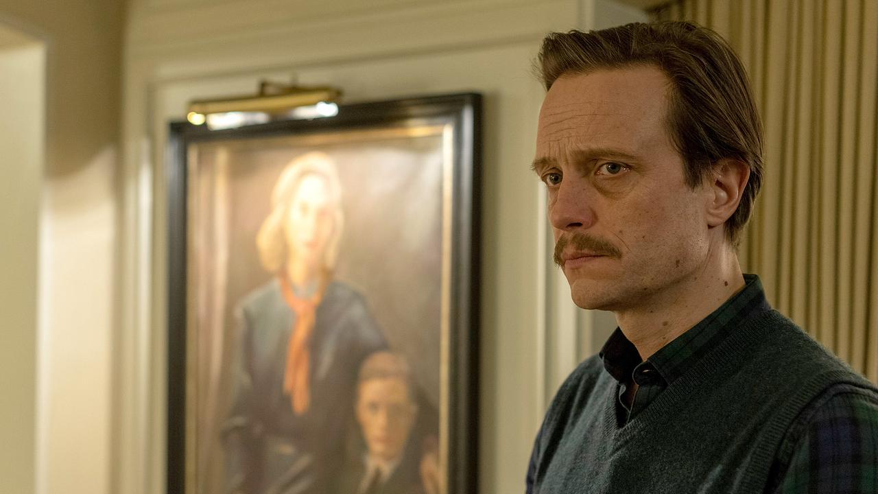 "Tatort: Borowski und das Haupt der Medusa": Gibt es einen Weg aus der Abhängigkeit? Robert Frost (August Diehl) schmiedet einen Plan.