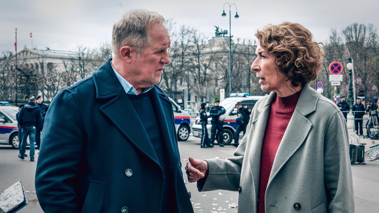 "Tatort – Wir sind nicht zu fassen": Harald Krassnitzer (Moritz Eisner), Adele Neuhauser (Bibi Fellner)