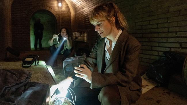 "Tatort: Rapunzel": Carol Schuler (Tessa Ott), Anna Pieri Zuercher (Isabelle Grandjean)