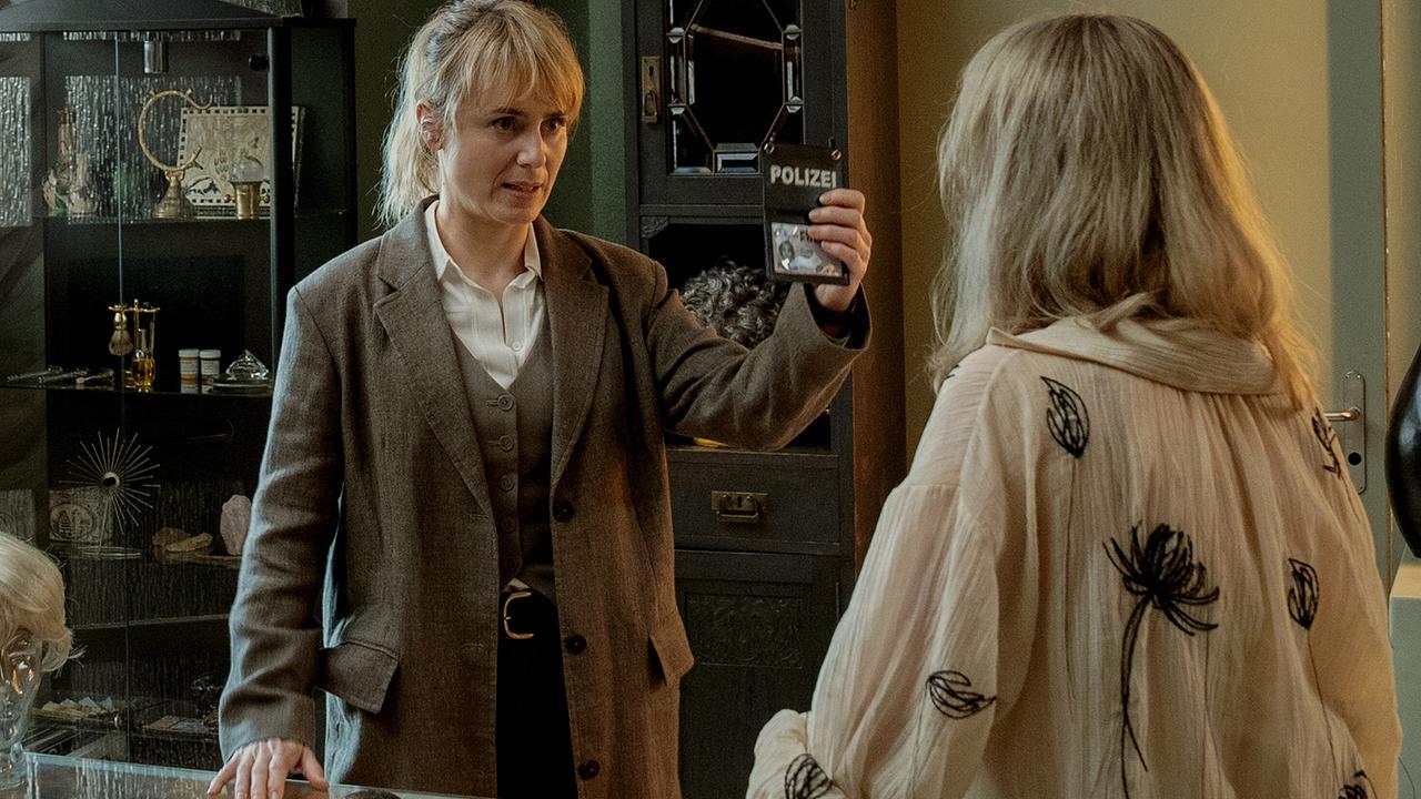 "Tatort: Rapunzel": Anna Pieri Zuercher (Isabelle Grandjean), Stephanie Japp (Aurora Schneider)