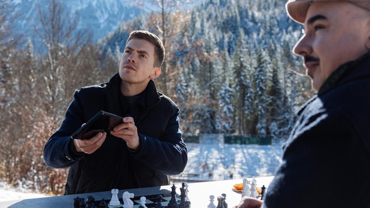 "Tatort: Zugzwang": Ferdinand Hofer (Kalli Hammermann), Robert Joseph Bartl (Dr. Matthias Steinbrecher)