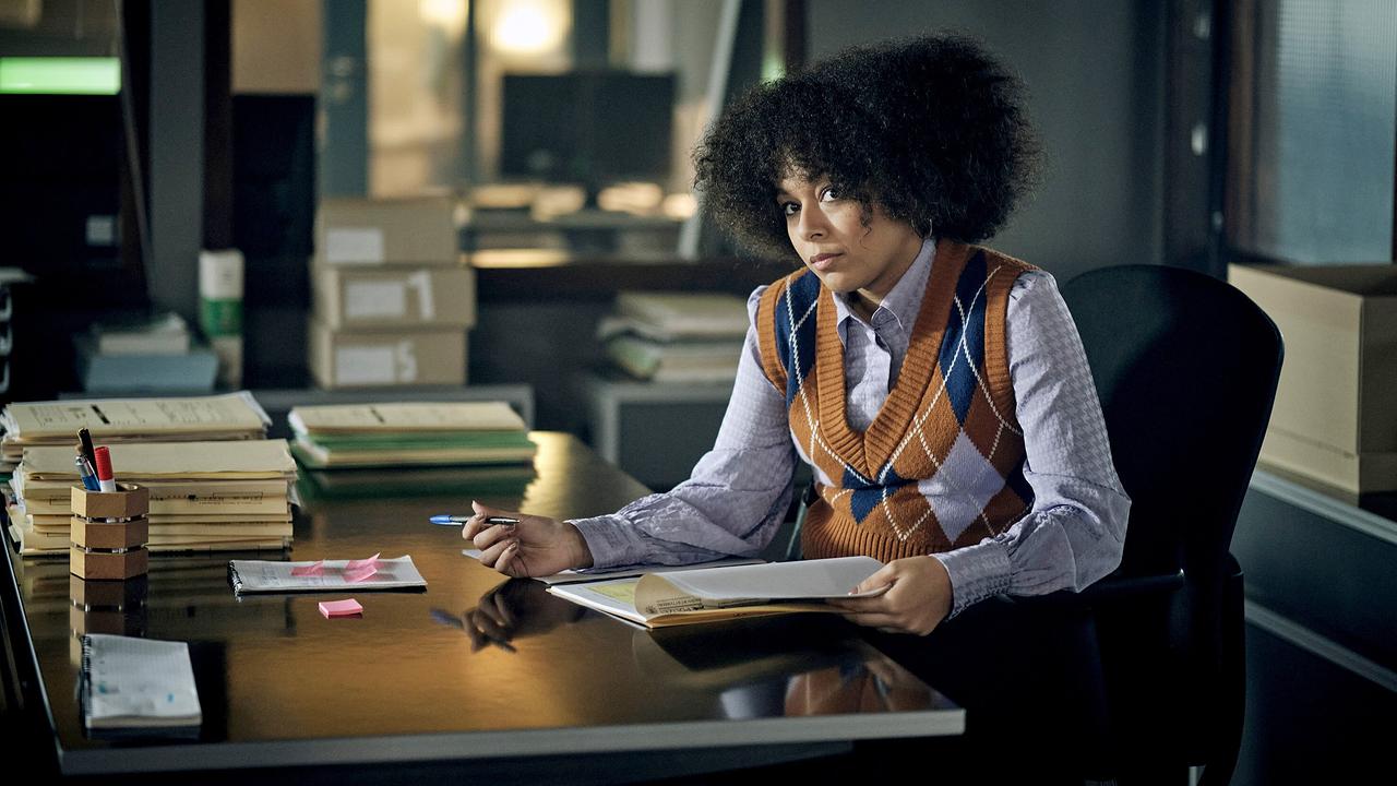"Tatort: Der Stelzenmann": Kommissaranwärterin Mara Hermann (Davina Chanel Fox), hat sich um die Stelle im Dezernat 11 für Kriminaldelikte beworben.