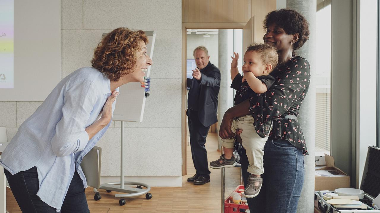 "Tatort – Verschwörung": Adele Neuhauser (Bibi Fellner), Harald Krassnitzer (Moritz Eisner), Marie Noel N’twa (Almut Dickmann)
