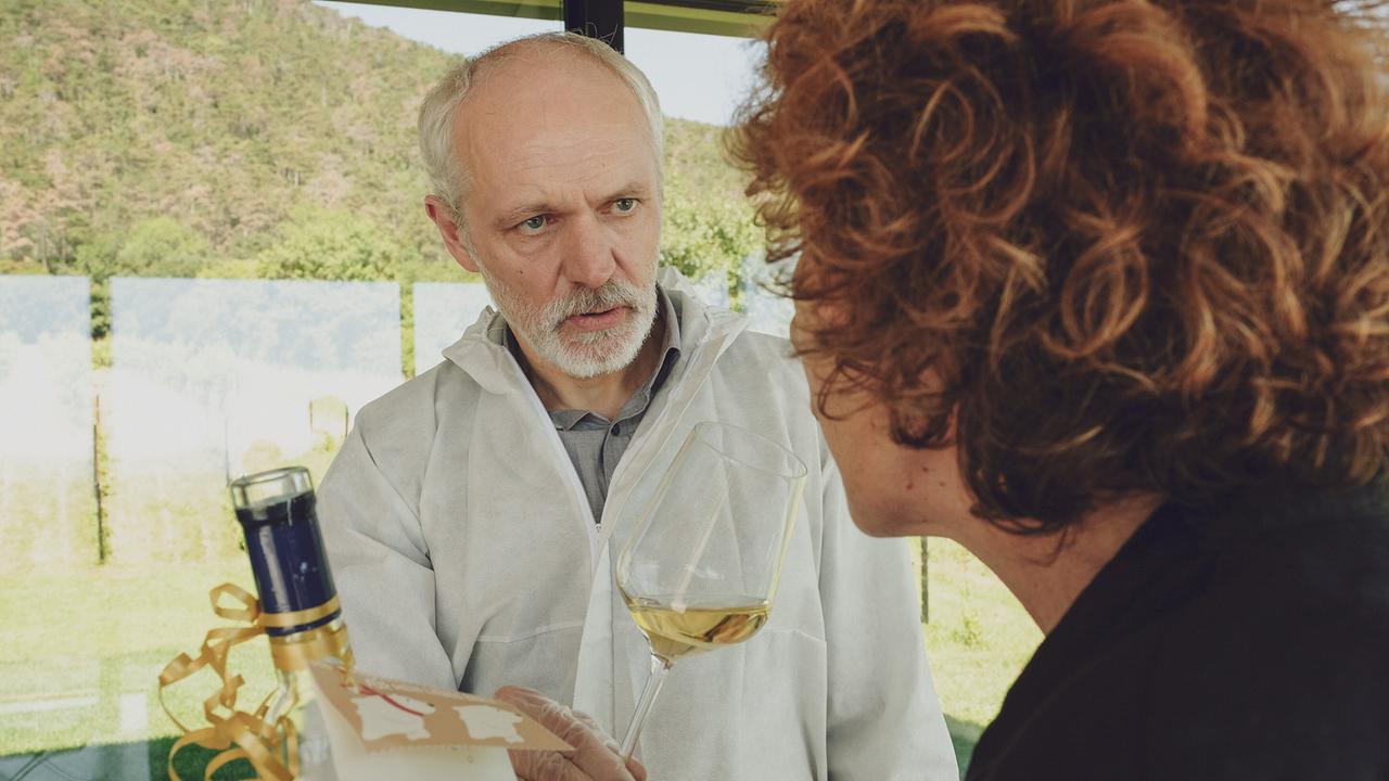 "Tatort – Verschwörung": Günter Franzmeier (Werner Kreindl), Adele Neuhauser (Bibi Fellner)