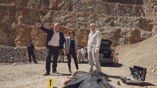 "Tatort – Verschwörung": Harald Krassnitzer (Moritz Eisner), Adele Neuhauser (Bibi Fellner), Günter Franzmeier (Werner Kreindl)