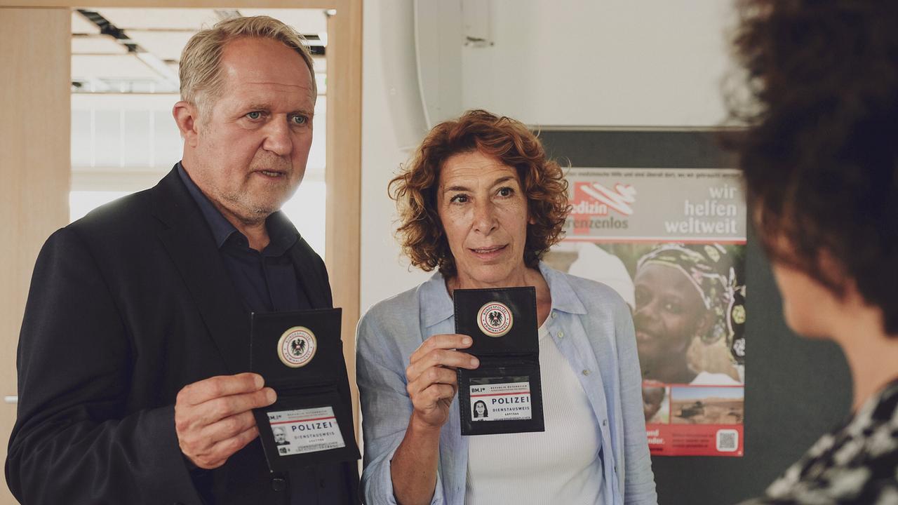 "Tatort – Verschwörung": Harald Krassnitzer (Moritz Eisner), Adele Neuhauser (Bibi Fellner), Katharina Stemberger (Agathe)