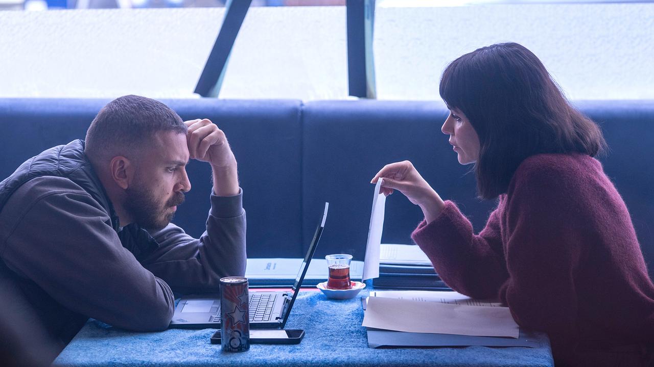 "Tatort: Dunkelheit": Edin Hasanovic (Hamza Kulina), Melika Foroutan (Maryam Azadi)