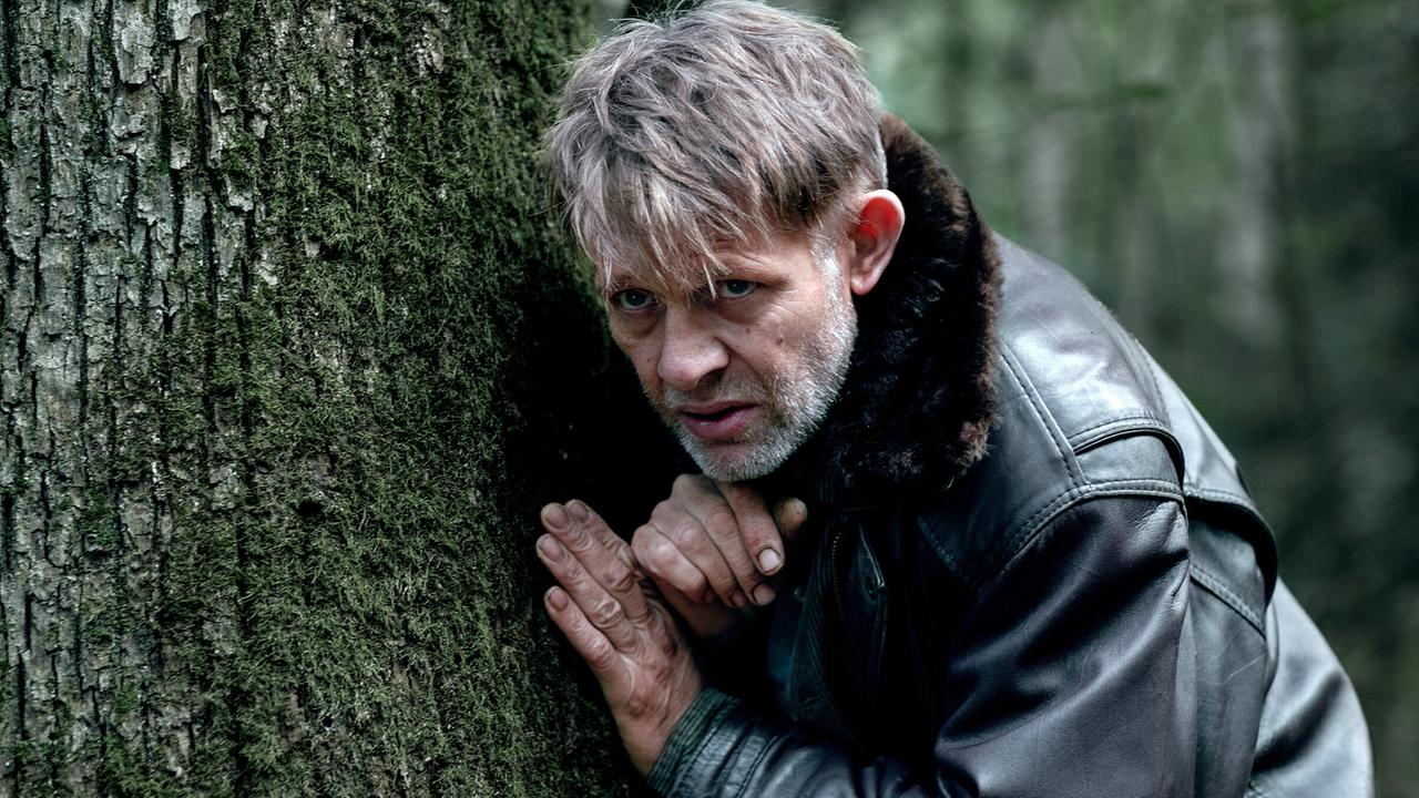 "Tatort: Blinder Fleck": Lars Diener (Marcus Signer) ist im Wald untergetaucht.