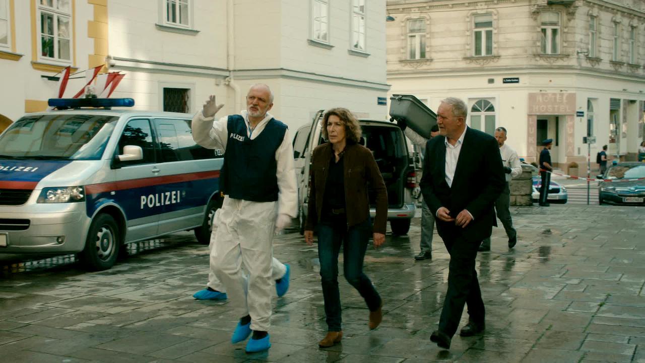 "Tatort - Das Tor zur Hölle": Günter Franzmeier (Werner Kreindl), Adele Neuhauser (Bibi Fellner), Harald Krassnitzer (Moritz Eisner)