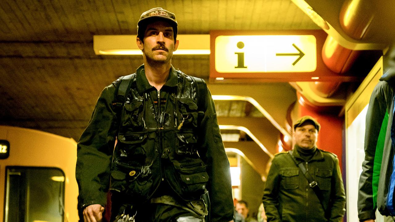 "Tatort: Dein Name sei Harbinger": Harbinger (Christoph Bach) in seiner Welt der U-Bahn Höfe, Notausgänge und unterirdischen Schächte.