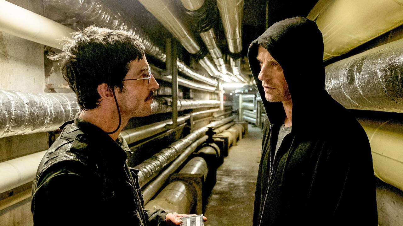 "Tatort: Dein Name sei Harbinger": Kommissar Karow (Mark Waschke, re.) versucht Harbinger (Christoph Bach) ins Vertrauen zu ziehen.