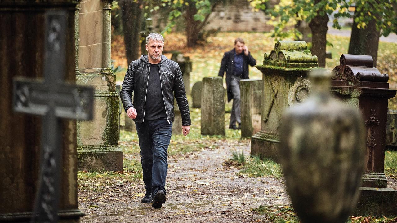 "Tatort: Der Welten Lohn": Thorsten Lannert (Richy Müller) verfolgt einen Verfolger (Matthias Schendel).
