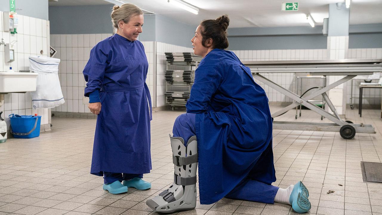"Tatort: Des Teufels langer Atem": Silke Haller (ChrisTine Urspruch, l) und Vivian Peters (Judith Goldberg) verstehen sich prima.