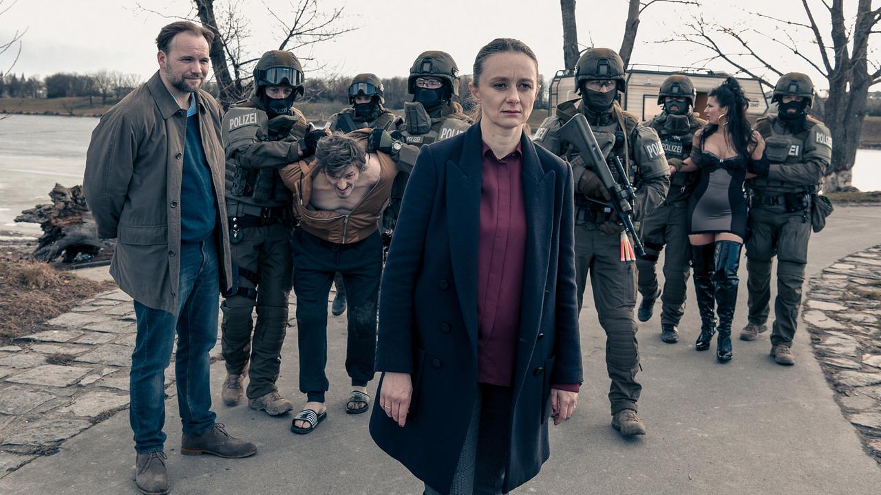 "Tatort: Glück allein": Thomas Stipsits (Manfred Schimpf), Gerti Drassl (Julia Soraperra)
