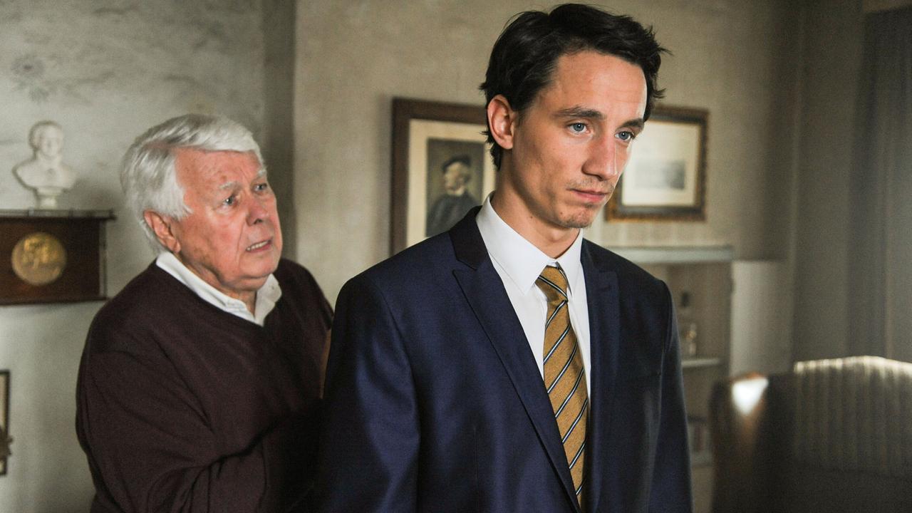 "Tatort - Paradies": Daniel (Laurence Rupp) weist seinen Großvater (Peter Weck) gefühllos ab.
