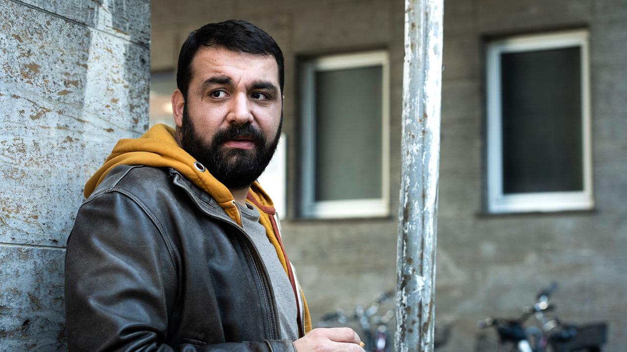 "Tatort: Reiz des Bösen": Tarek Elvan (Sahin Eryilmaz) wurde aus der Haft entlassen. Nach dem Mord an seiner Frau ist er tatverdächtig.