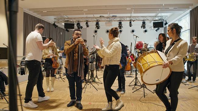 „The Limitless Orchestra“ bei den Proben für die Show in Dubai