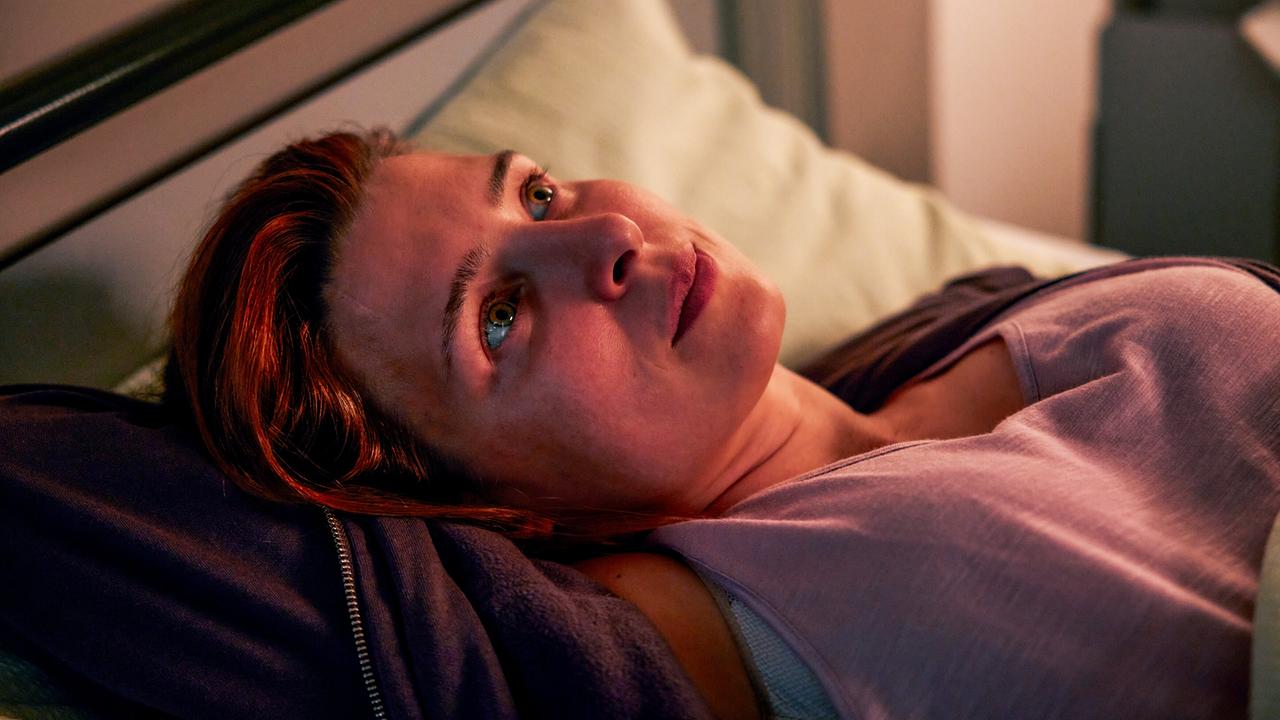 "Tiefwassertaucher unterm Dach": Martina Ebm (Annie Breuer)