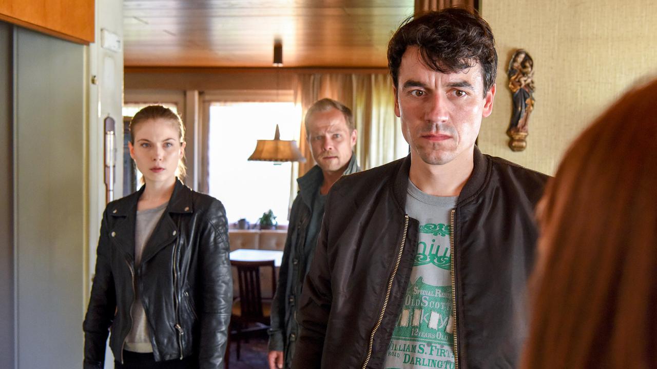 "Die Toten vom Bodensee - Die vierte Frau": Nora Waldstätten (Hannah Zeiler), Matthias Koeberlin (Micha Oberländer), Alexander Khuon (Tobias Vogel)