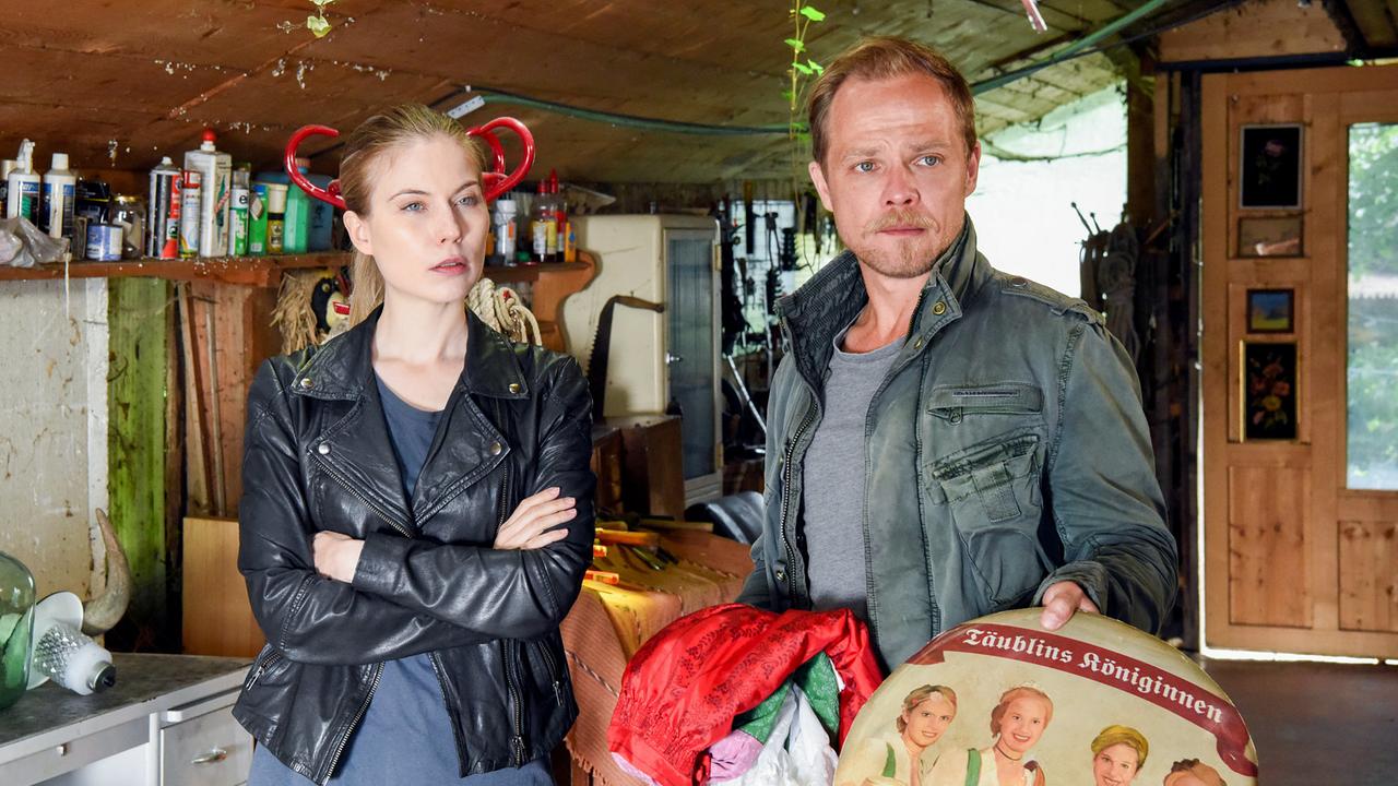 "Die Toten vom Bodensee - Die vierte Frau": Nora Waldstätten (Hannah Zeiler), Matthias Koeberlin (Micha Oberländer)