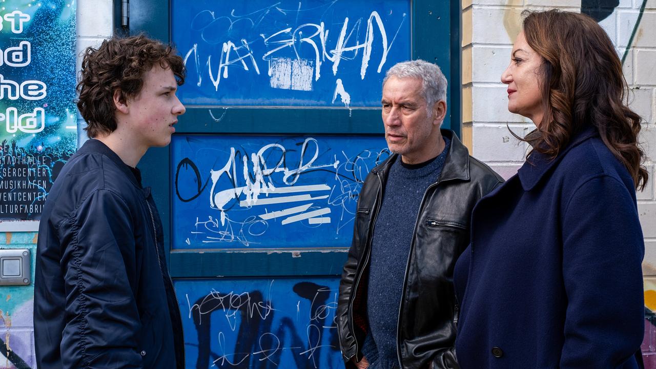 Emilian wird von Matthias Hamm und Jana Winter befragt.