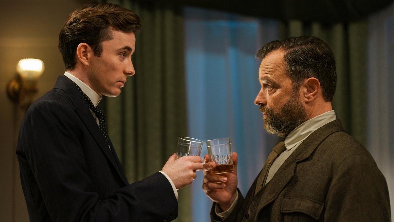 "Vienna Blood - Mephisto Teil 1": Matthew Beard (Max Liebermann), Juergen Maurer (Oskar Rheinhardt)