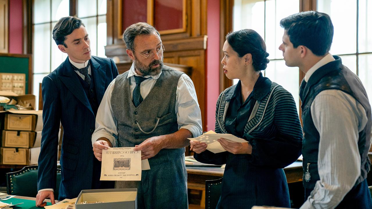 "Vienna Blood - Mephisto Teil 1": Matthew Beard (Max Liebermann), Juergen Maurer (Oskar Rheinhardt), Miriam Hie (Lisa Lindner), Josef Ellers (Haussmann)