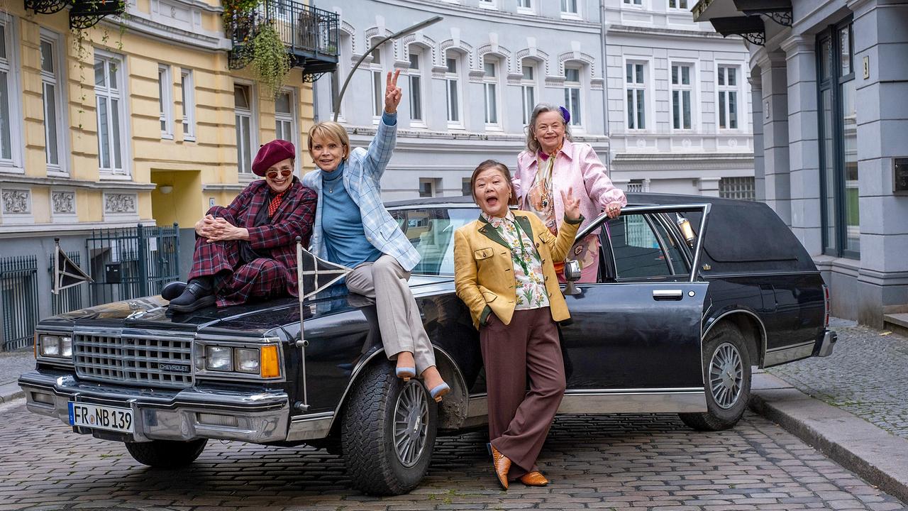 Gut gelaunt und mit einer Mission: Helene, Irene, Annemarie und Ursula posieren für die Kamera.
