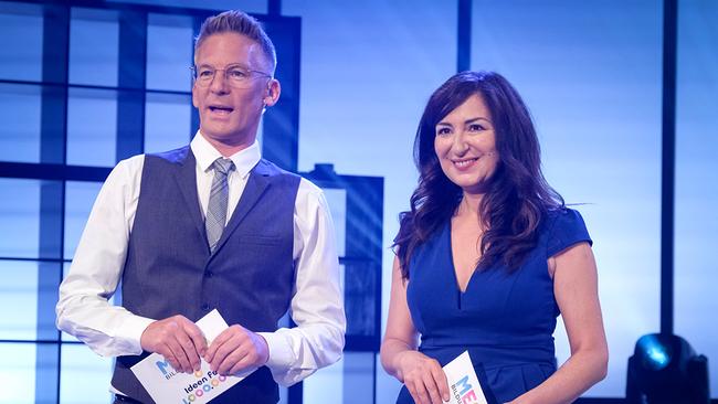 © ORF/Hans Leitner 8 Ideen für eine Million - MEGA-Bildungsinitiative Finalshow. Im Bild die beiden Moderatoren Andi Knoll und Ani Gülgün-Mayr