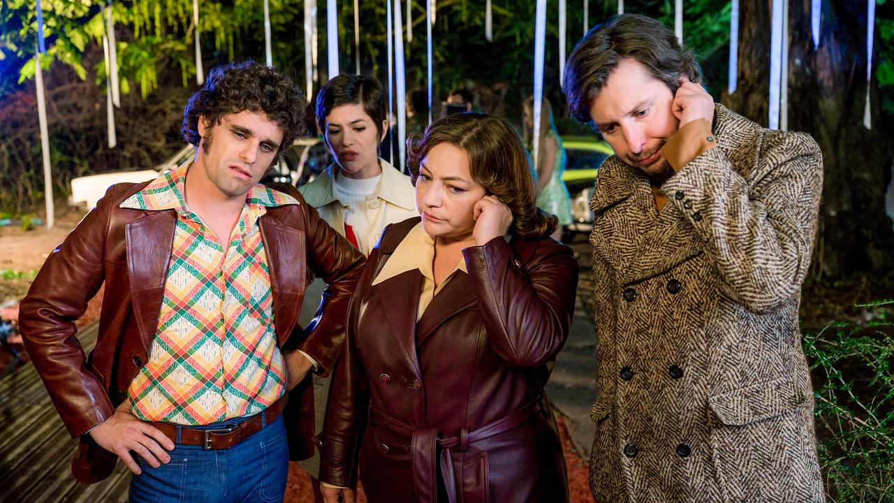 © ORF/FRANCE TV/Escazal Films/Rémy Grandroques (v.li.): Arthur Dupont (Max Beretta), Chloé Chaudoye (Rose Bellecour), Emilie Gavois-Kahn (Annie Greco), Benoît Moret (Jacques Blum)