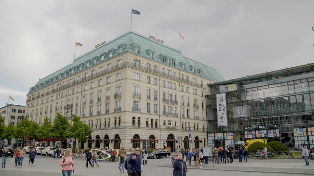 © ORF/Autentic/Lona Media Hotel Adlon in Berlin: Das Luxushotel wurde 1907 eingeweiht, bei Kriegsende zerstört und 1997 wieder neu eröffnet.