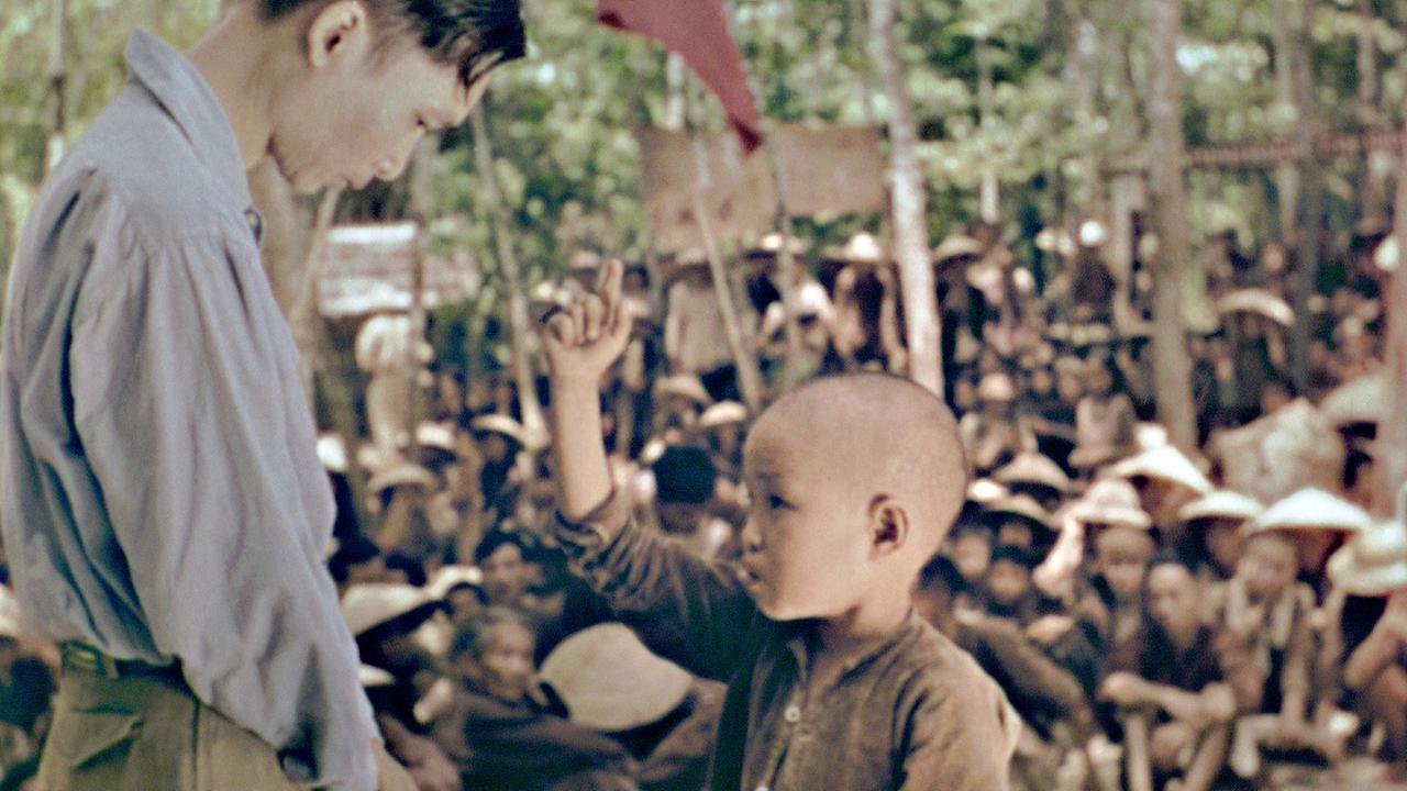 © ORF/France TV/Krasnogorsk Während der Landreform in Nordvietnam wurden Landbesitzer von ihren eigenen Kindern in inszenierten Gerichtsverfahren vor Gericht gestellt.