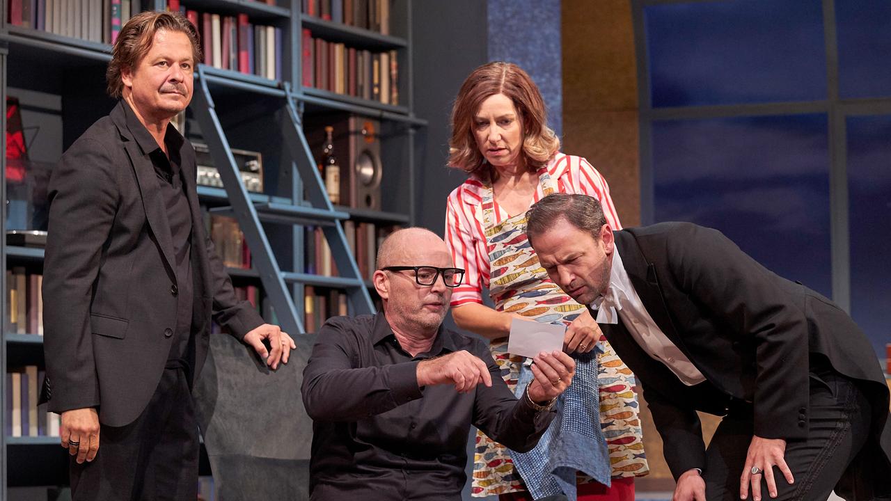 © ORF/Wiener Kammerspiele/Herwig Prammer Michael Dangl (Vincent), Marcus Bluhm (Pierre), Susa Meyer (Elisabeth), Oliver Rosskopf (Claude)
