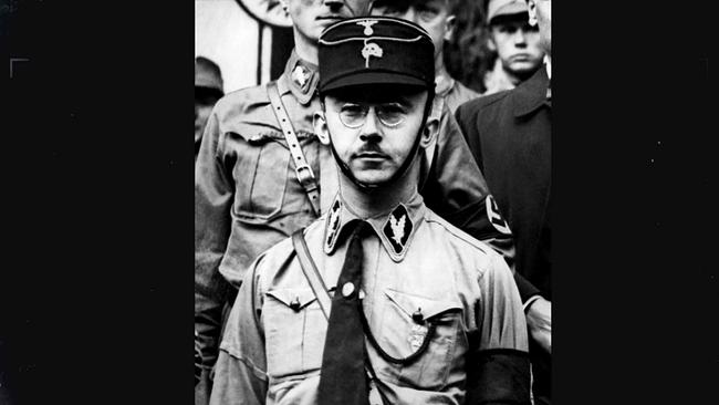 1929 wird Heinrich Himmler von Hitler an die Spitze der Schutzstaffel berufen. Noch ist sie der SA unterstellt.