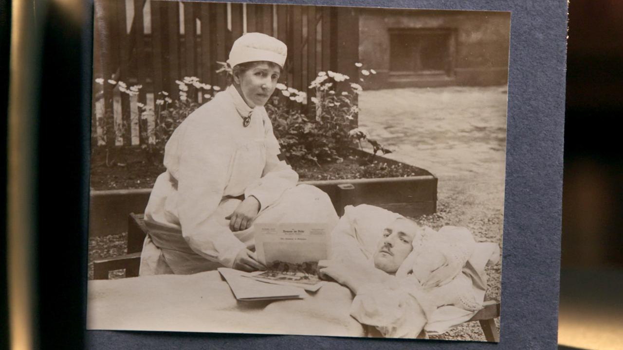 Marie Therese von Braganza war eine  leidenschaftliche Hobbyfotografin und arbeitete im  Ersten Weltkrieg als Krankenschwester