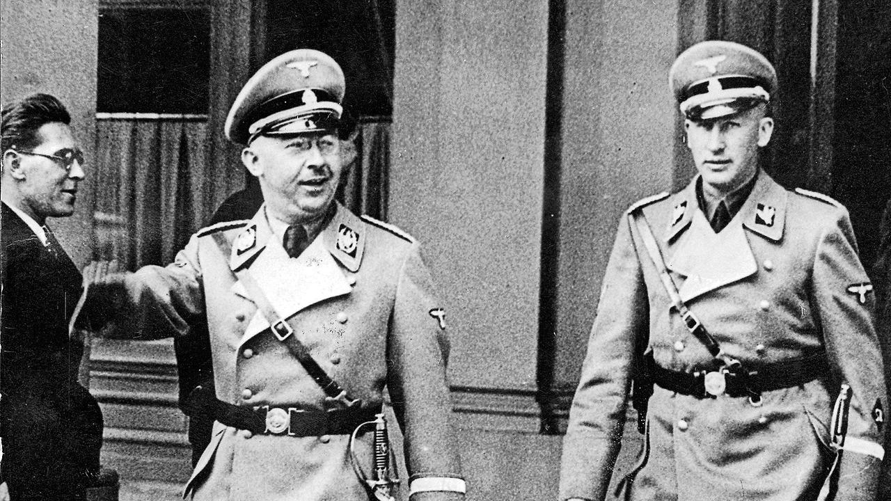 Nach der Annexion Österreich kommen auch Reinhard Heydrich und Heinrich Himmler nach Wien.