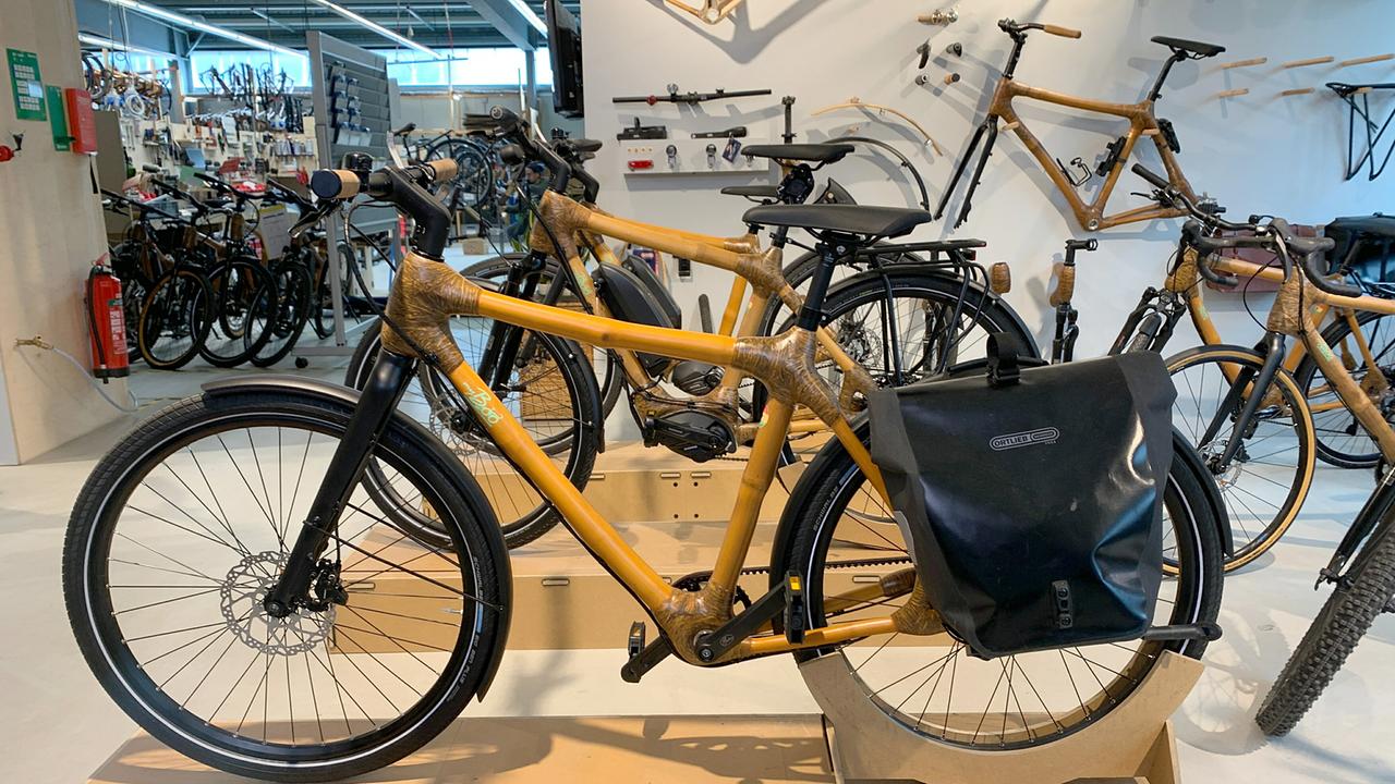 Bambusräder sind noch eine Nische. Diese Räder der Firma "my Boo" aus Kiel sind sozial und ökologisch nachhaltig produziert.