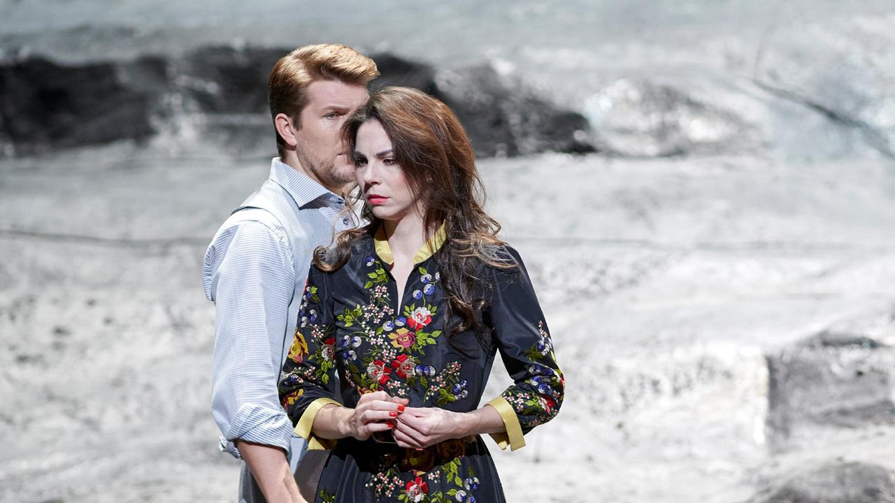Stanislas de Barbeyrac (Don Ottavio), Hanna-Elisabeth Müller (Donna Anna).