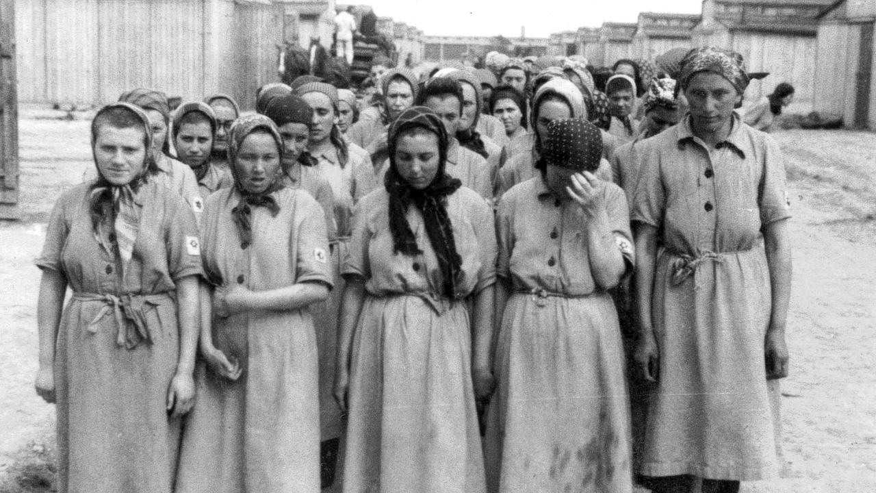 Arbeitssklaven für die deutsche Rüstungsindustrie: Neben dem Vernichtungslager Auschwitz-Birkenau gab es in der Umgebung 50 Außenlager und große Industrieanlagen in Monowitz.