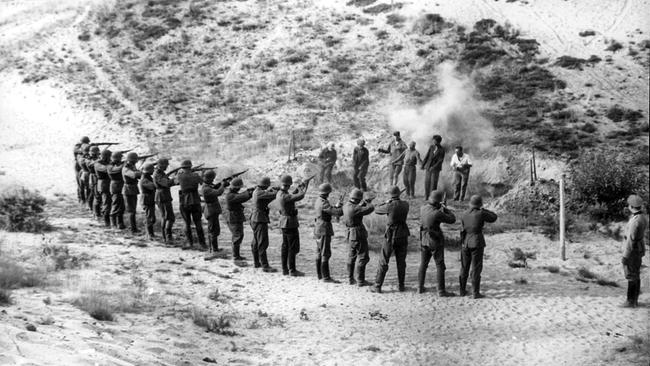 Exekution von Partisanen in Wjasma, 1941