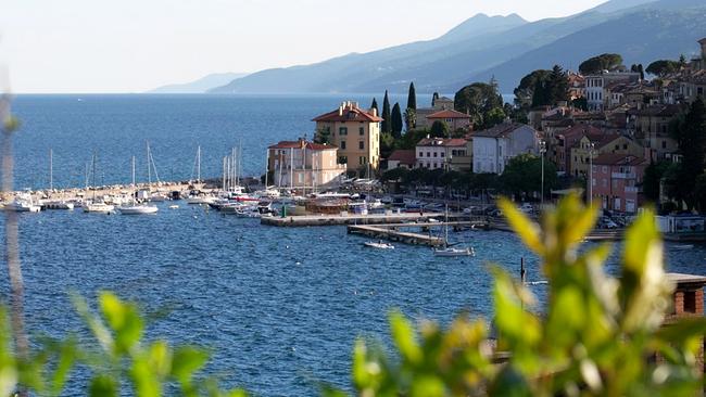Bucht am Lungo Mare