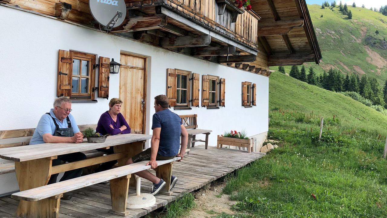 Familie Rehbichler auf der Lachtal-Alm in Kitzbühel.
