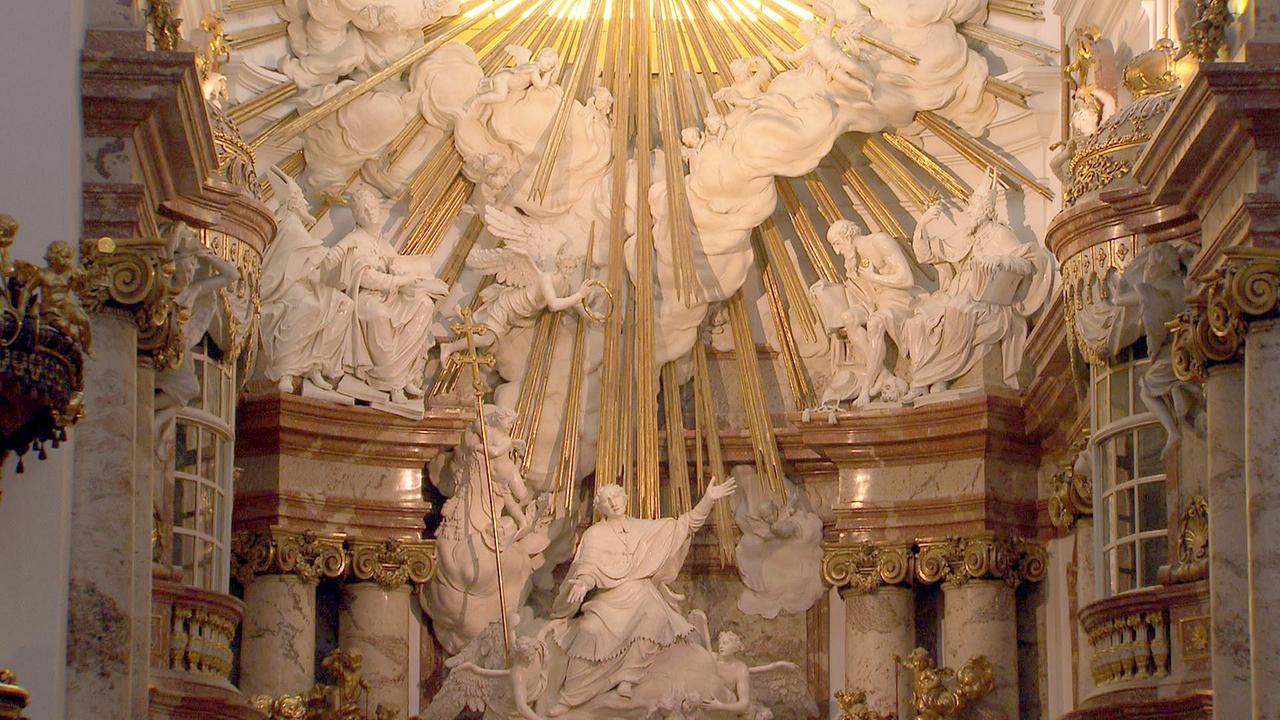 © ORF_Clever Contents Das Innere der Wiener Karlskirche