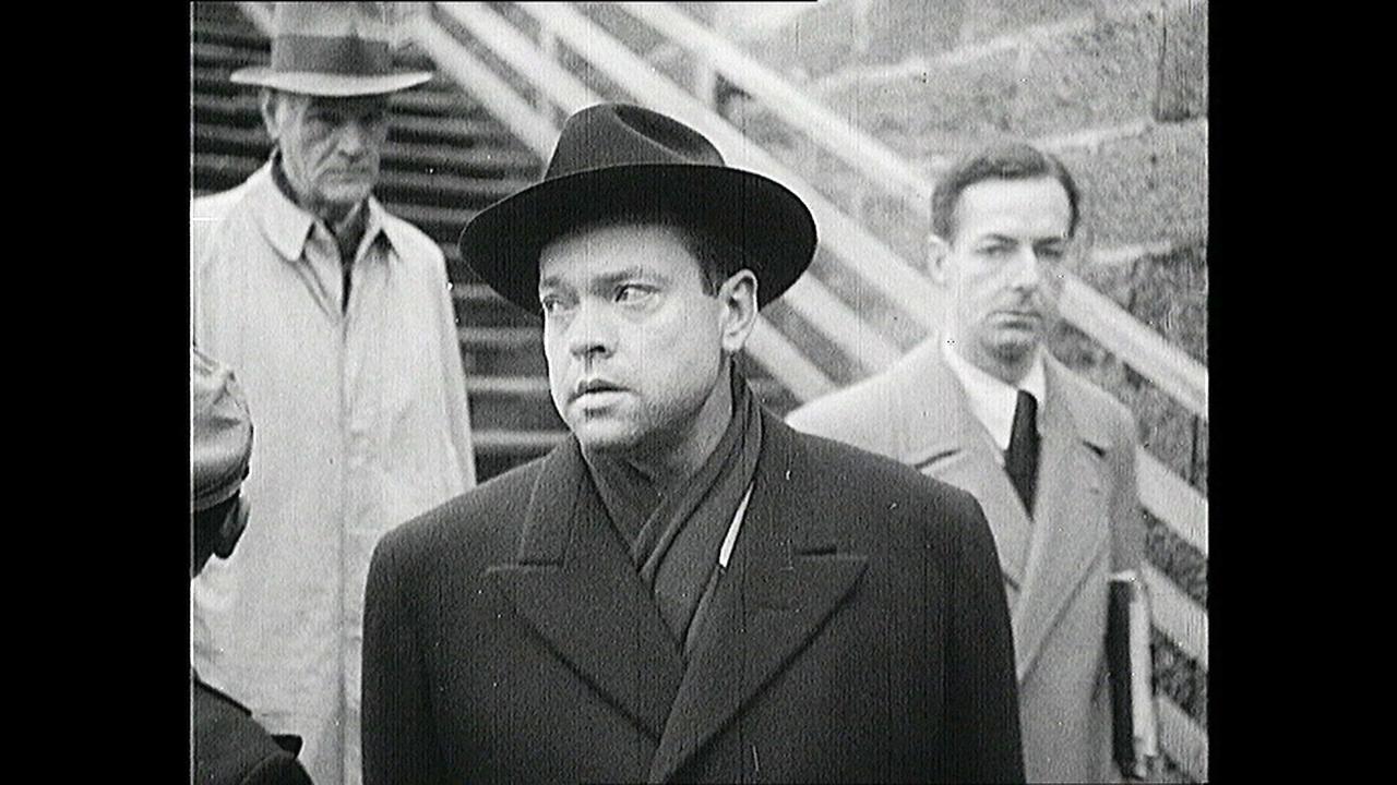Orson Welles bei der Ankunft in Wien zum Dreh von ‚Der dritte Mann‘