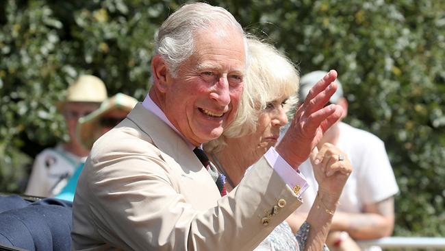 Prinz Charles - der nächste König; Im Bild: Prinz Charles und seine Ehefrau Camilla, Herzogin von Cornwall, besuchen die Blumenausstellung in King's Lynn, England, im Juli 2018.