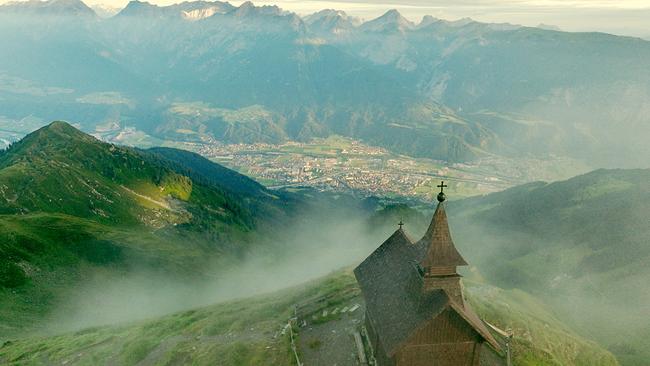 Kellerjochkapelle im Nebelschweif