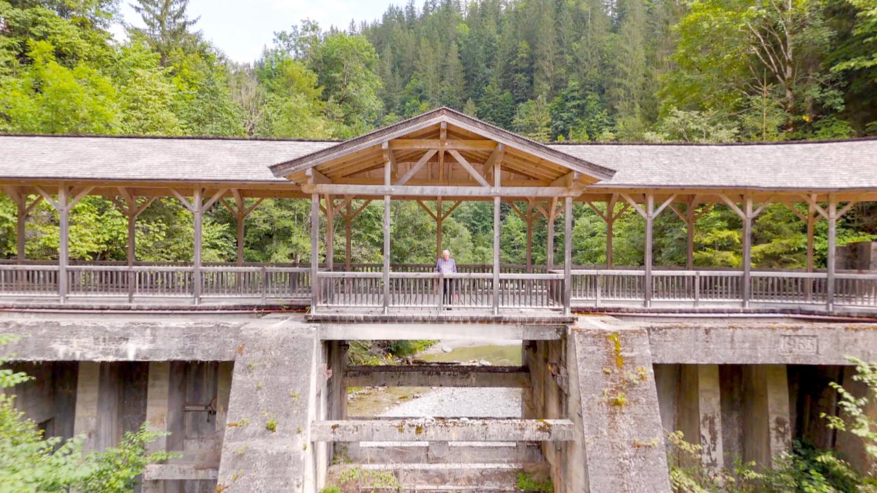 Rund um das Alpbachtal; Im Bild: Holzknecht Franz Huber.