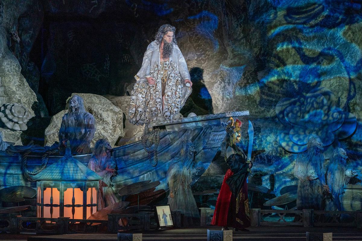 © Andreas Tischler "Turandot" im Steinbruch St. Margarethen; Kostümkreationen von Giuseppe Palella