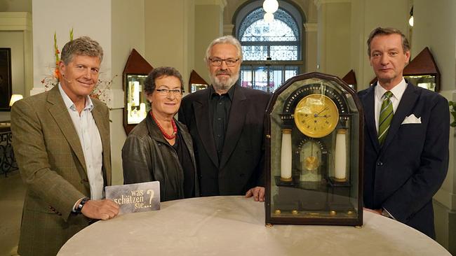 Karl Hohenlohe, Renate und Walter Kaufmann, Peter Hüttler; Pendeluhr.